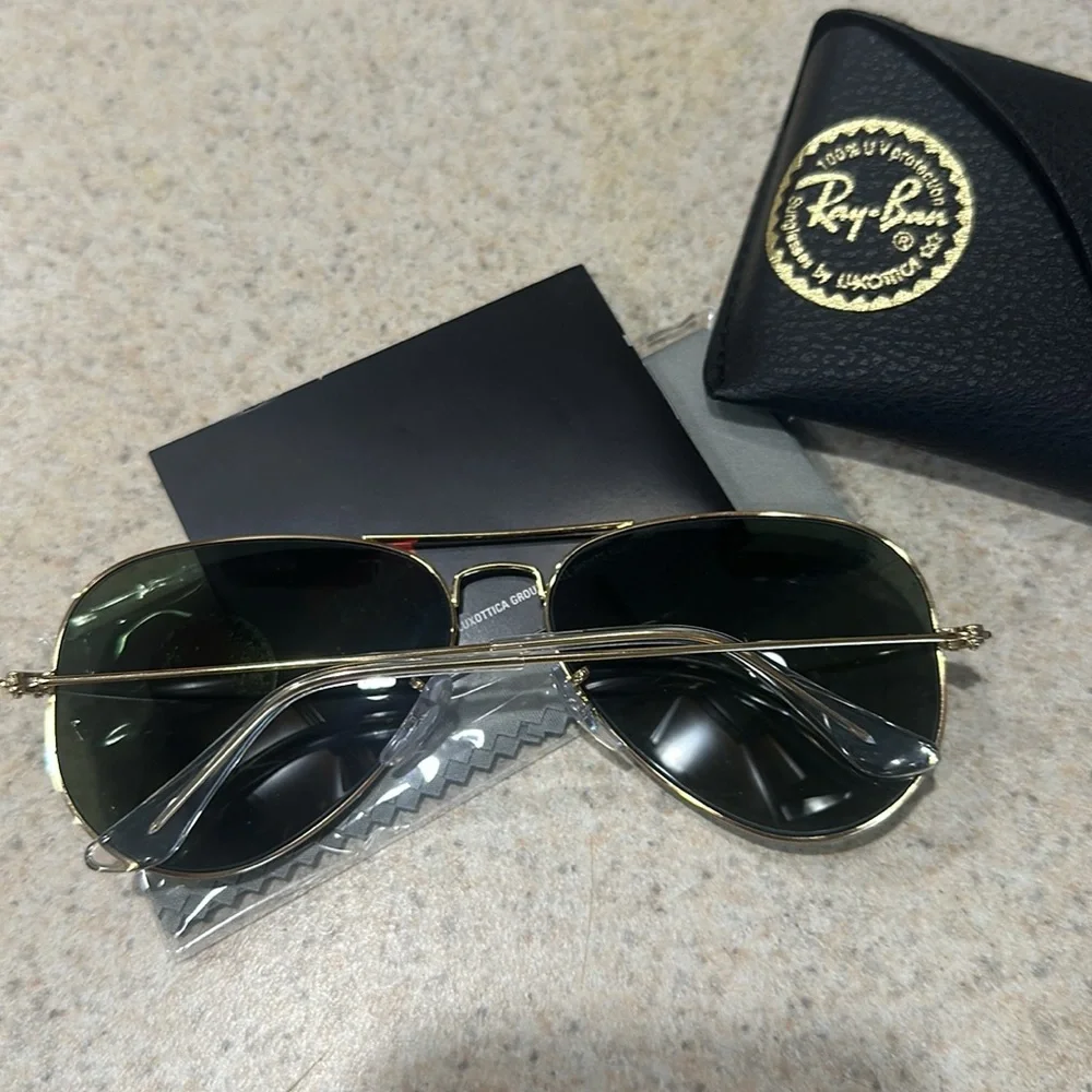Ray Ban Aviator Sunglasses NWT - Picture 2 of 4